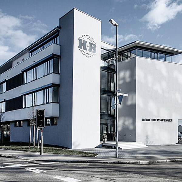 Warum H+B Hightech: Hand in Hand (EN)